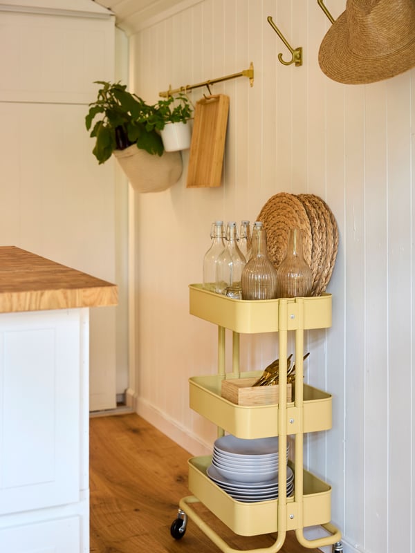 An yellow RÅSKOG trolley