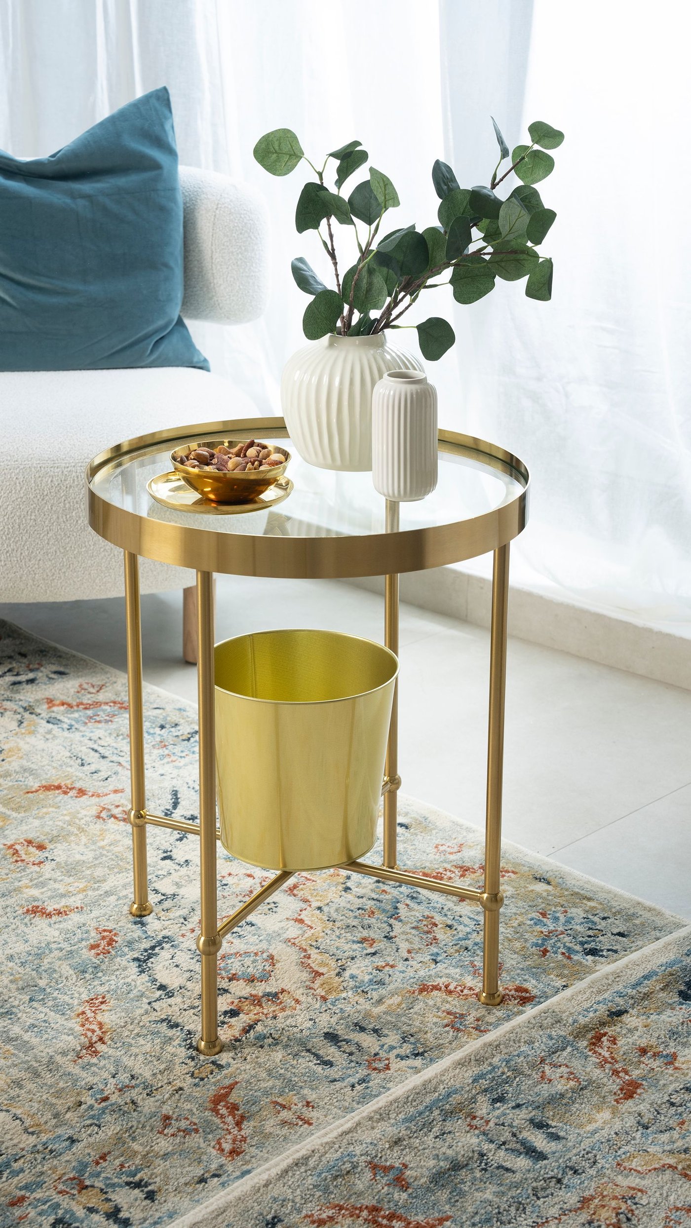 A white STILREN vase