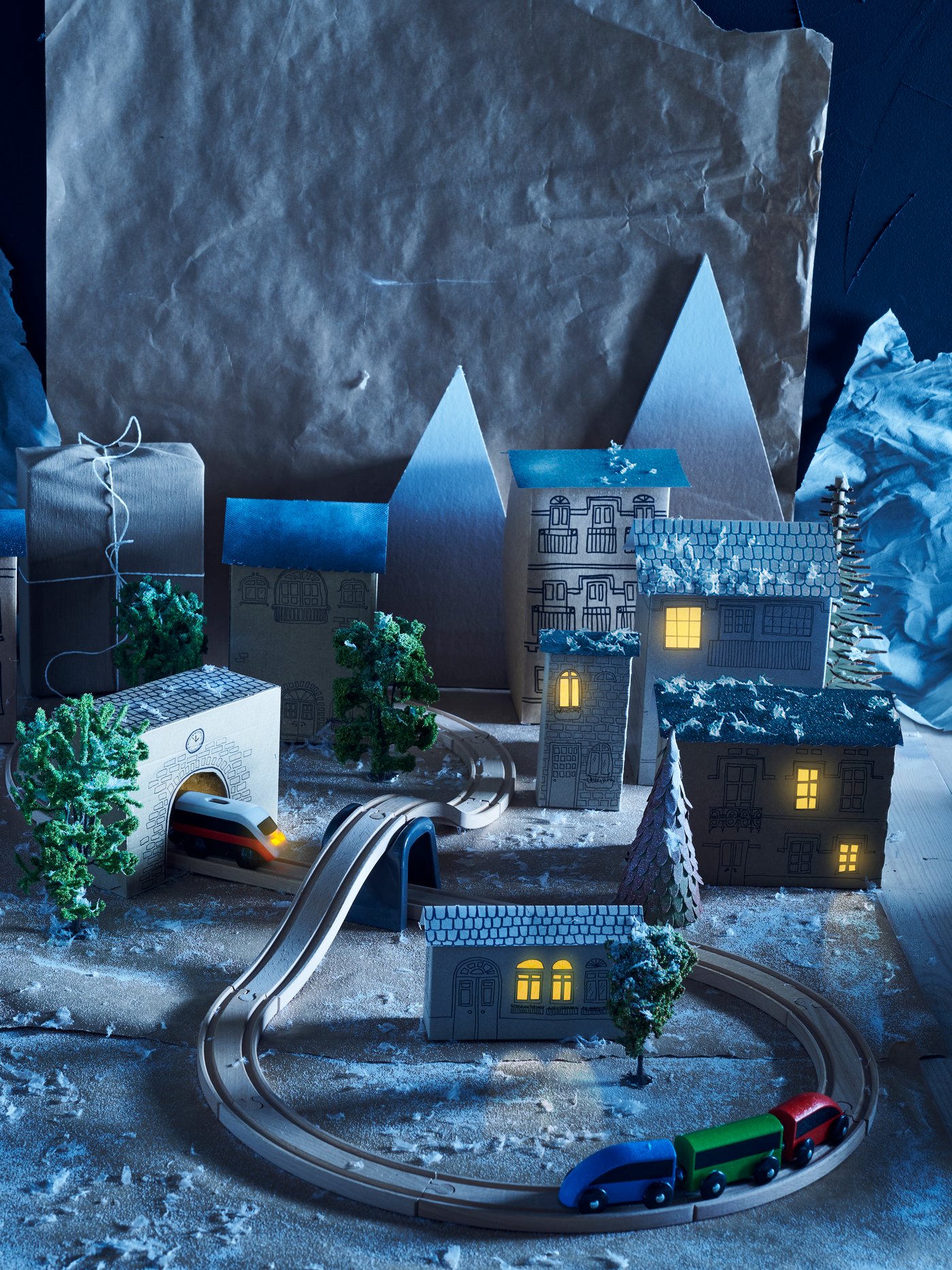 A multicolour LILLABO 20-piece basic train set in a children's room