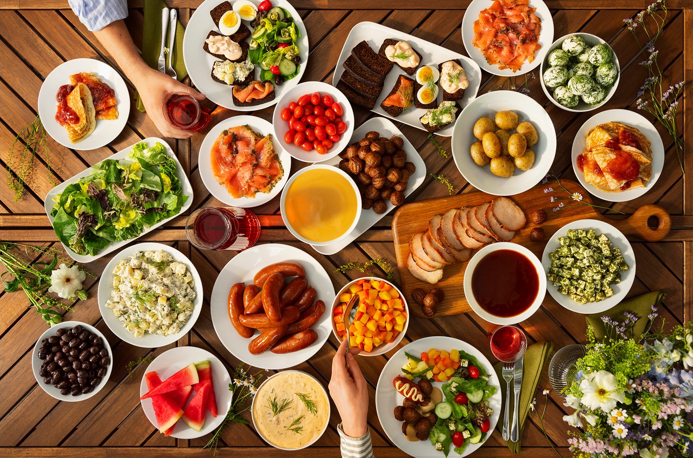 Tutustu kesäbuffetin menuun