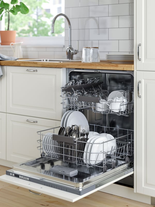An IKEA 500 RÅGLANDA integrated dishwasher