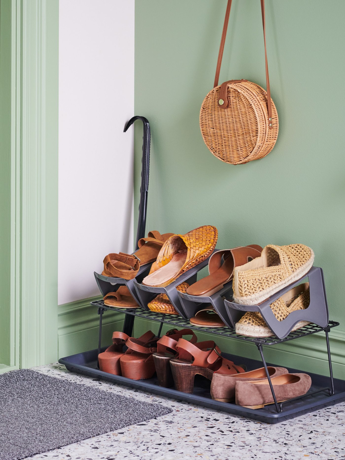 A grey MURVEL shoe organiser in the hallway