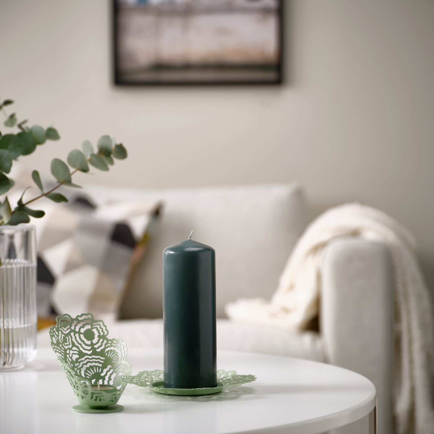 A light green SILKESTRÄD candle dish