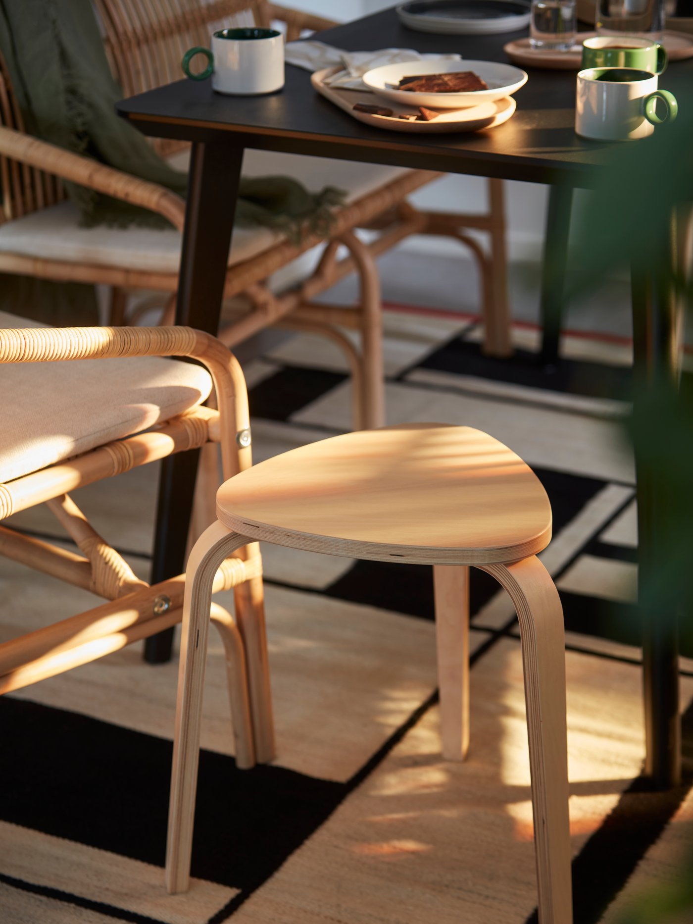 A beech SMÖRLING serving tray