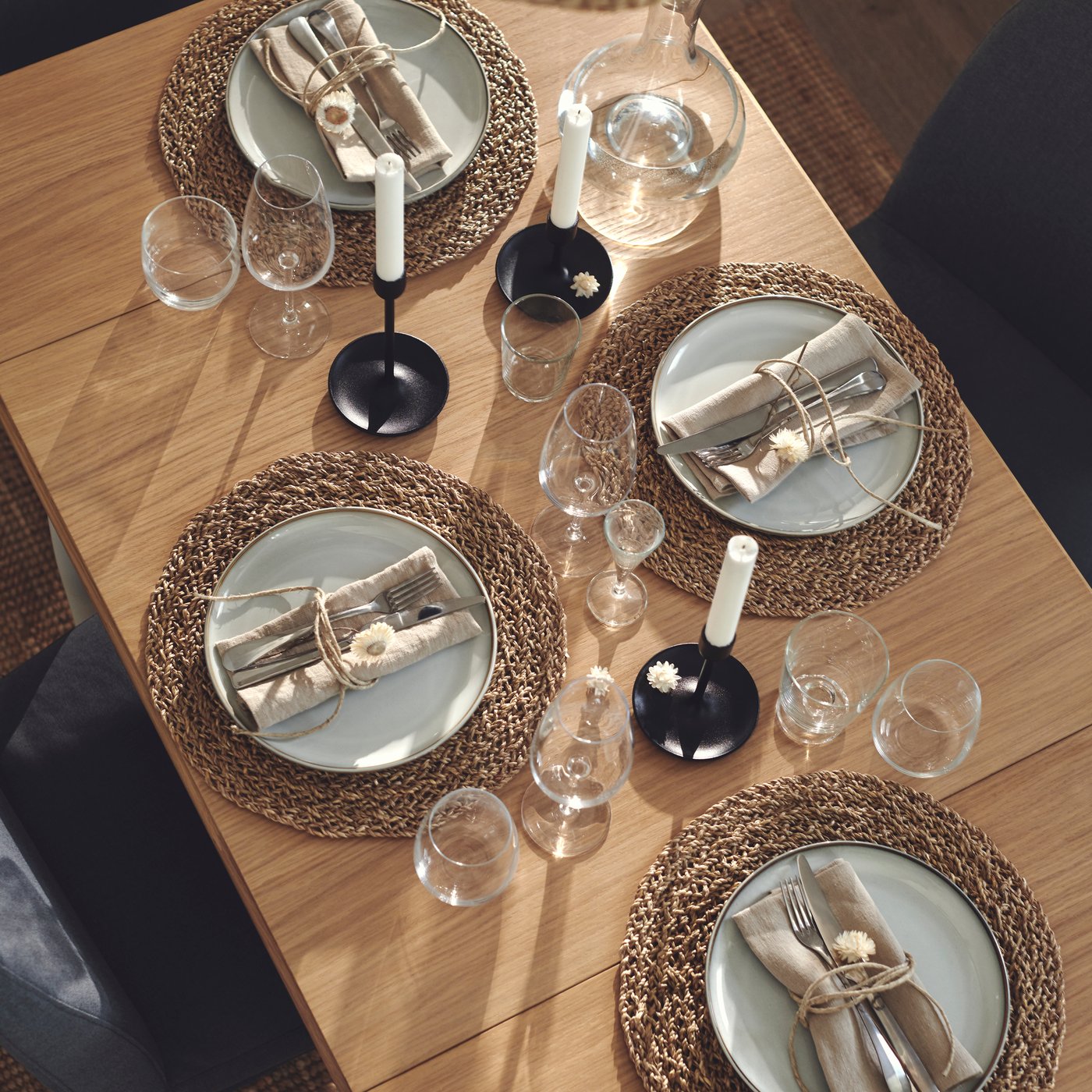 A natural/seagrass IHÅLLIG place mat