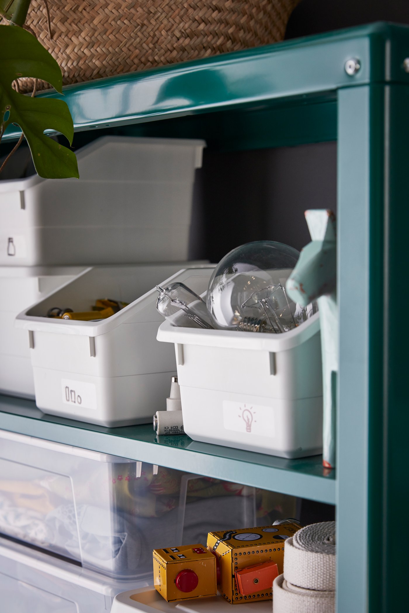 A white SOCKERBIT box