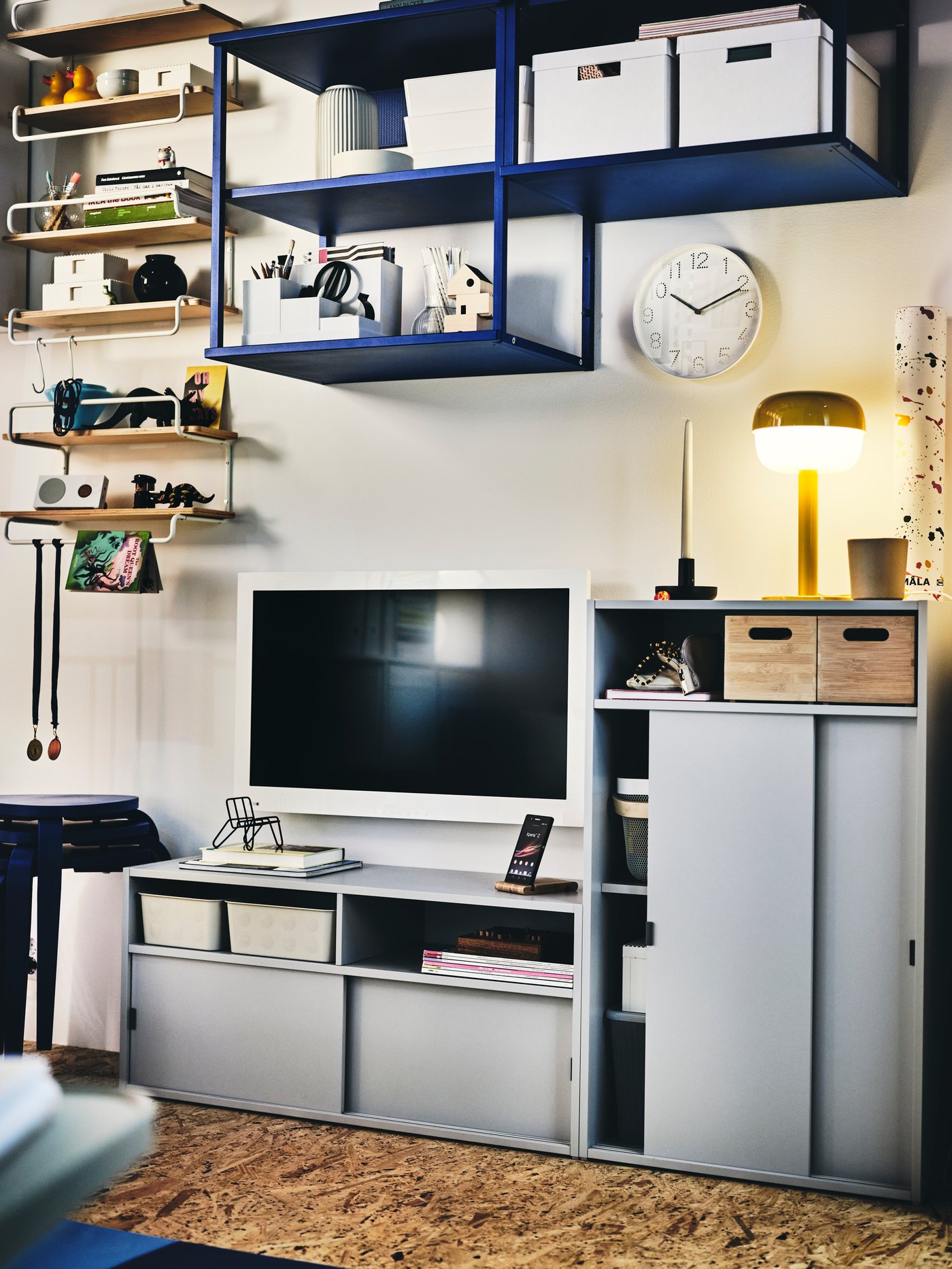 A light grey SPIKSMED cabinet