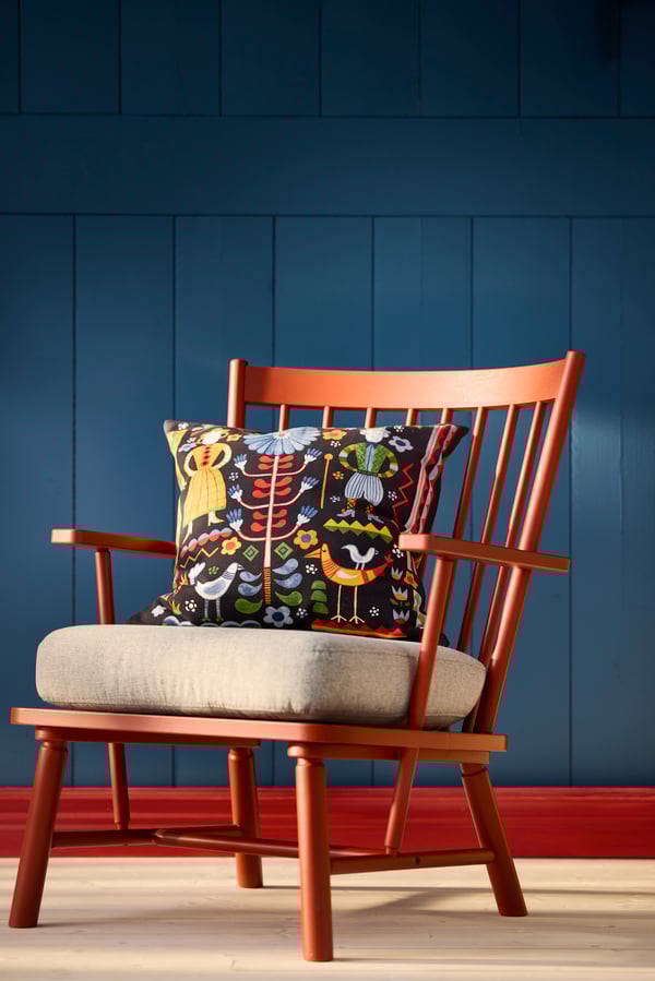 A brown-red/Tibbleby beige/grey PERSBOL armchair