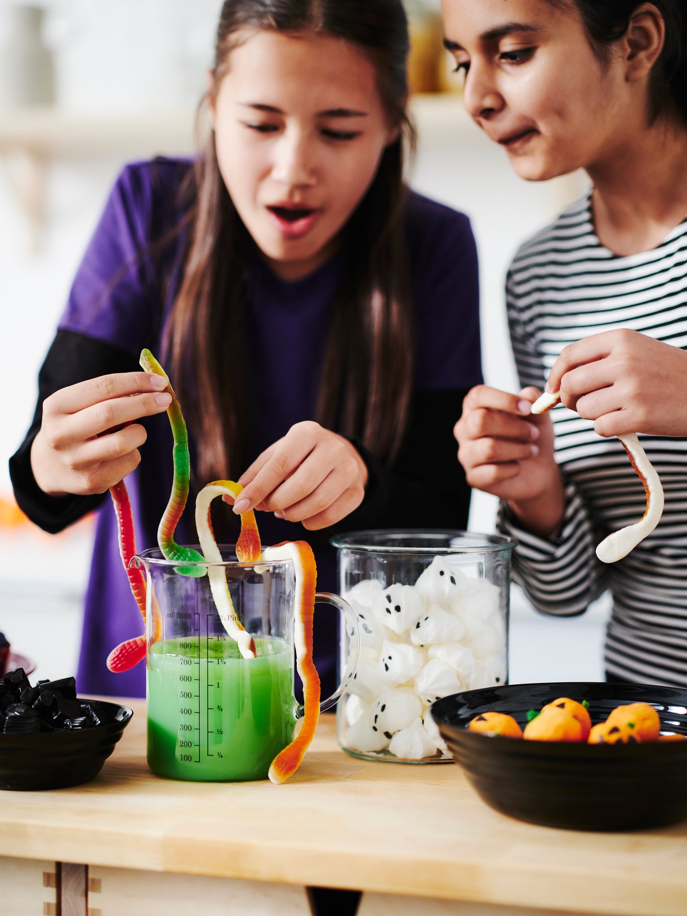 Una gerra mesuradora de vidre VARDAGEN.