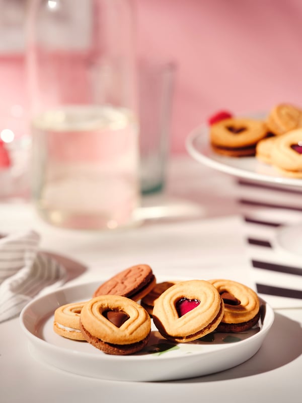 A mit Schokoladenfüllung Rainforest Alliance-zertifizierte KAFFEREP-Kekse