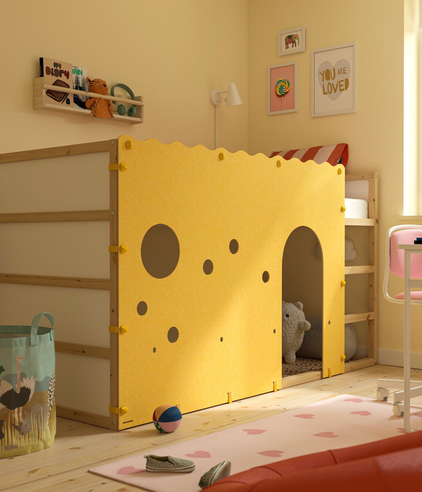 Cet accessoire transforme le lit KURA en espace de jeu amusant le jour et en nid douillet la nuit. Réversible avec deux couleurs, il se fixe sans outils et s'adapte à toutes les configurations.