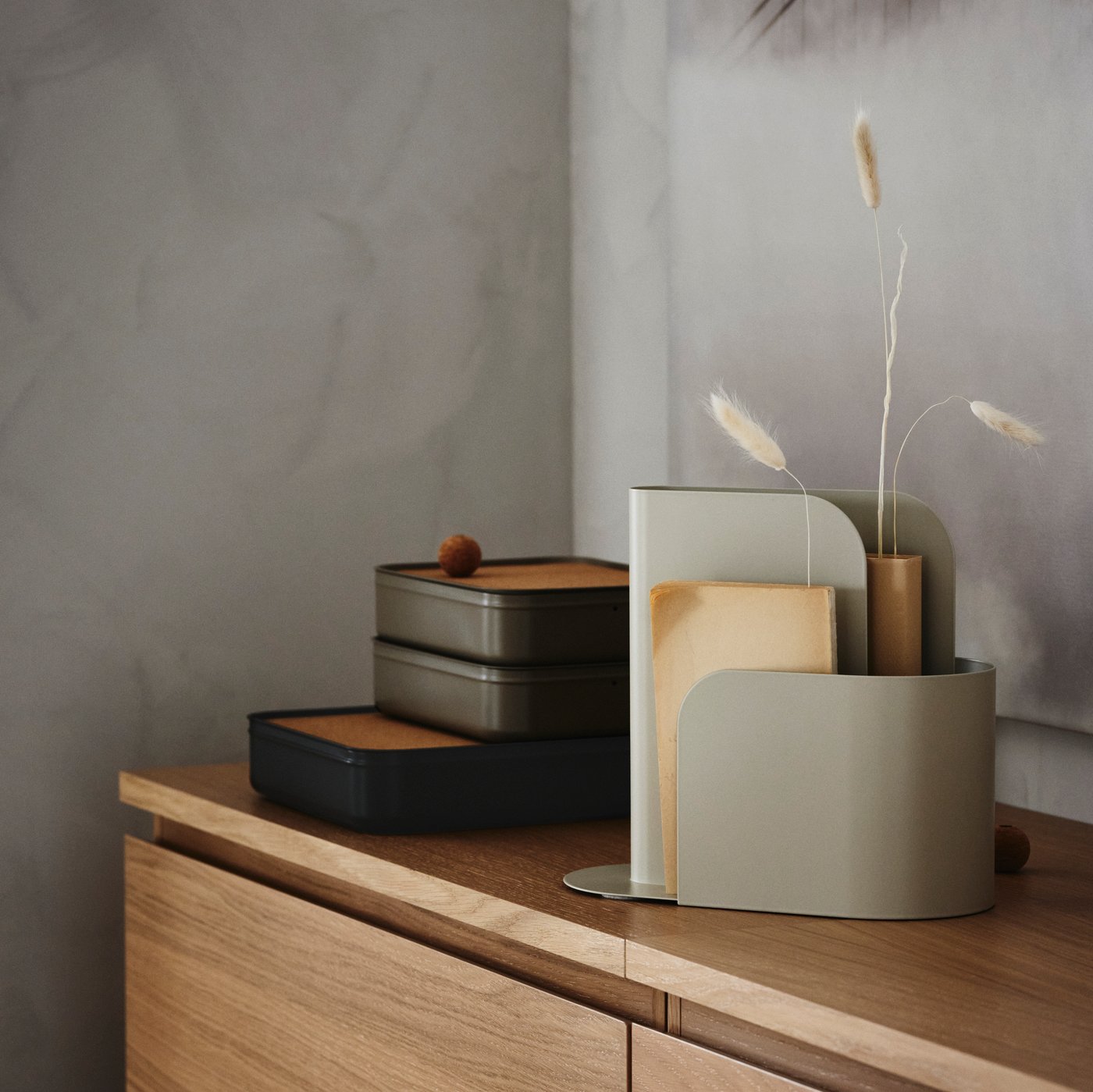 A light grey-beige FAGNING magazine file