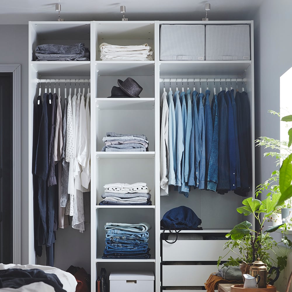 A white/black STUK storage case