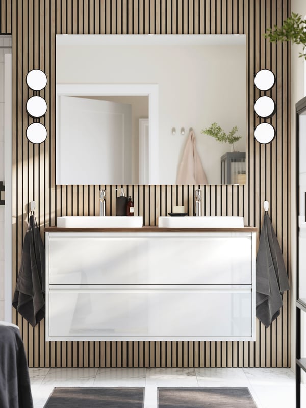 Un effet noyer blanc/brun brillant BACKSJÖN lavabo/lavabo/robinetterie
