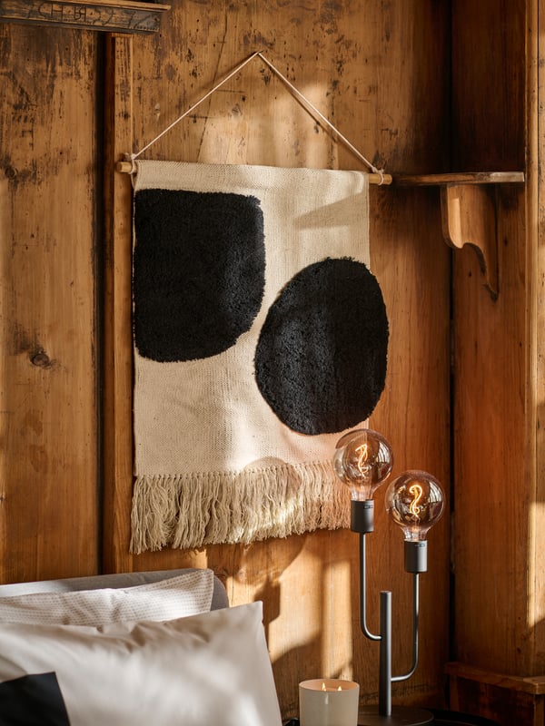 A white/black TOSSDAN duvet cover and pillowcase