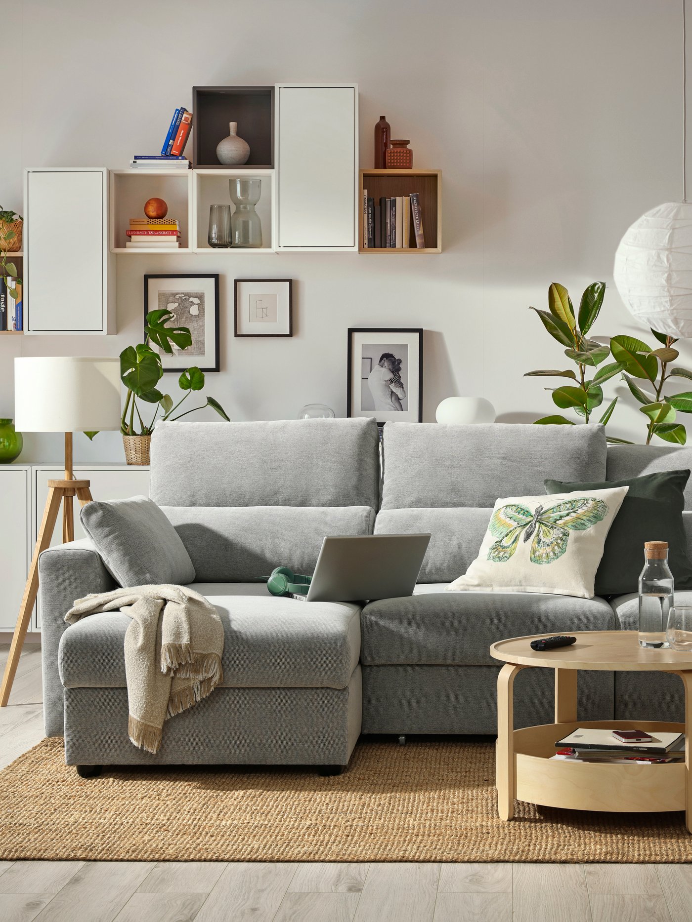 A Tallmyra white/black ESKILSTUNA 3-seat sofa