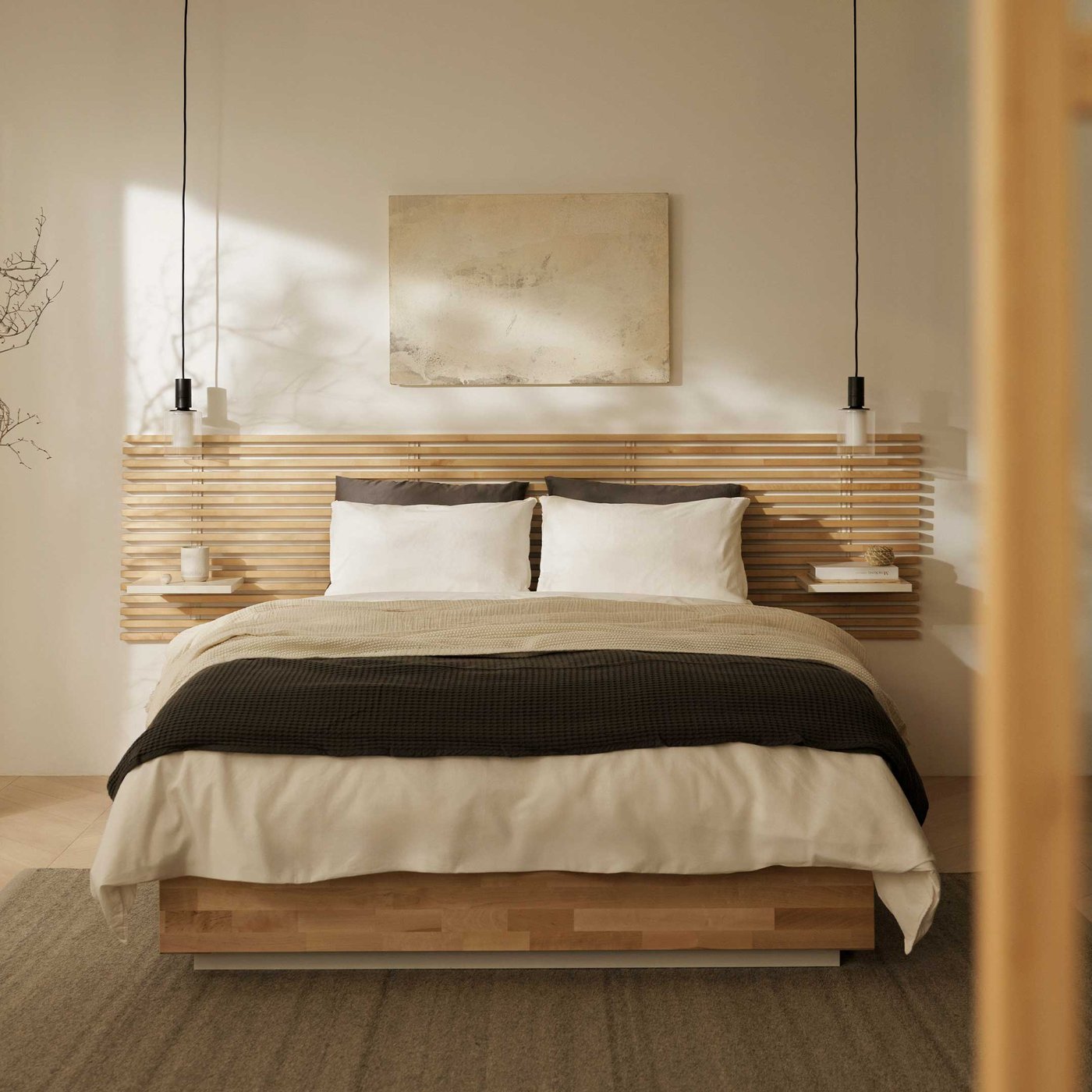 MANDALベッドが部屋の真中に