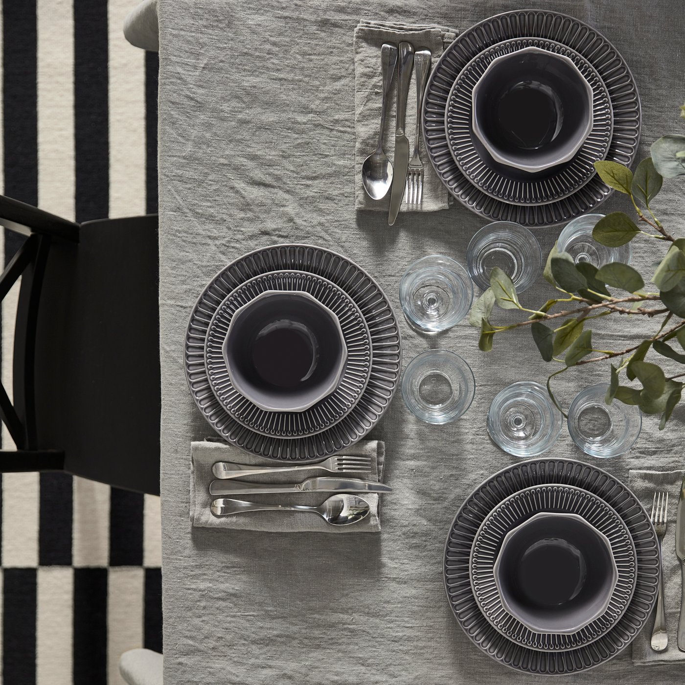 A stoneware grey STRIMMIG bowl