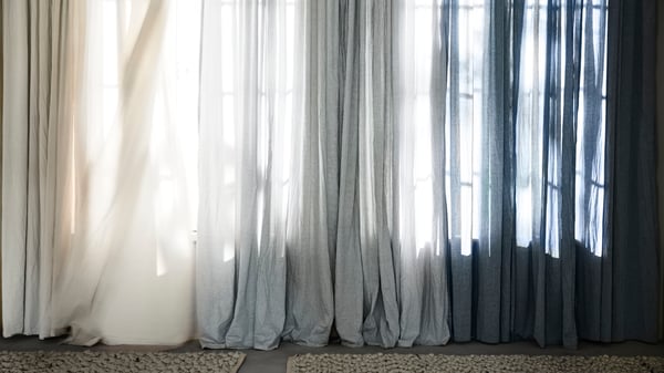 A blue-grey HANNALILL curtains, 1 pair