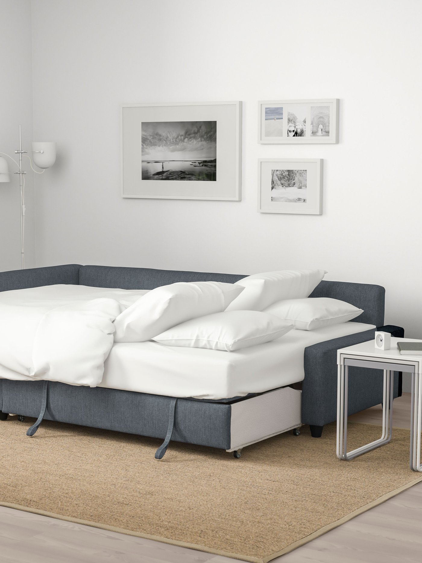 Een Skiftebo donkergrijze FRIHETEN hoekbankbed met opbergruimte