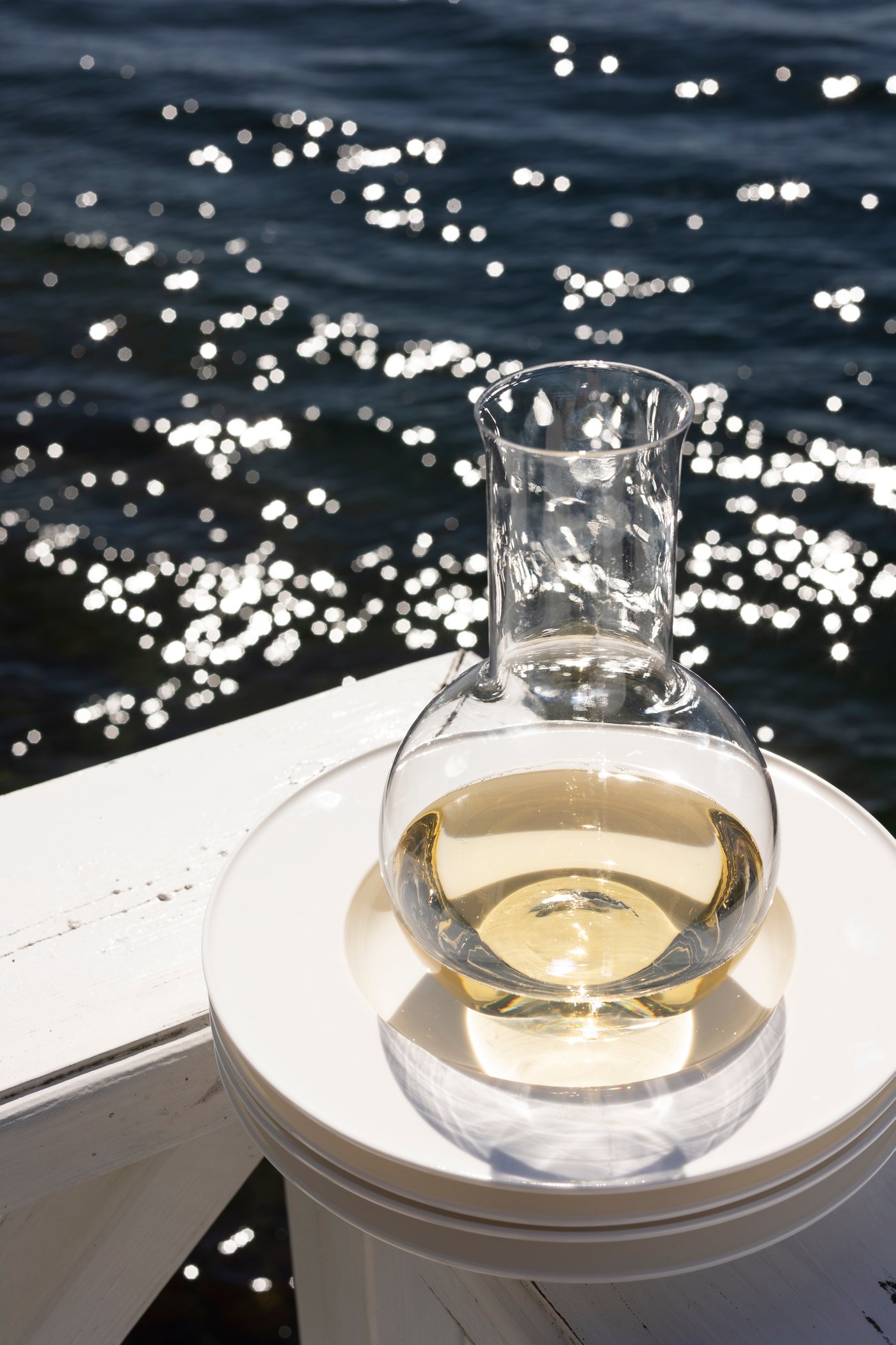 En karaffel med leskende drikke.