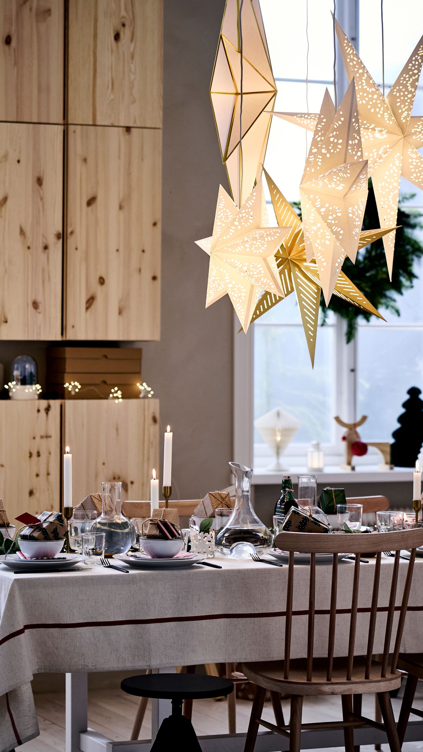Decoración mesa fin de año con luces navideñas