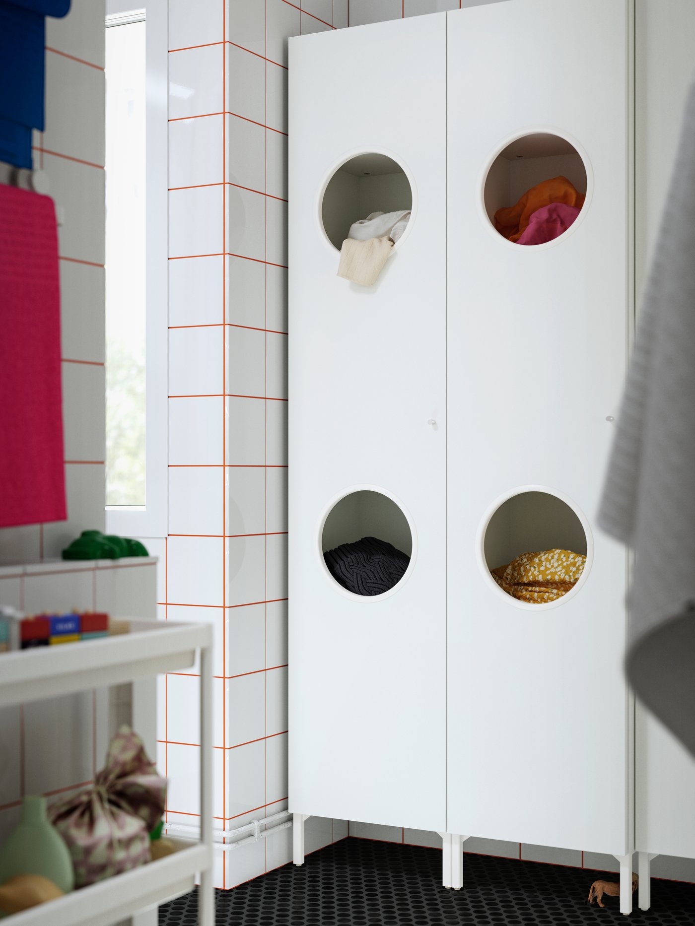 aya⭐︎⭐︎ A small and colorful family bathroom - IKEA