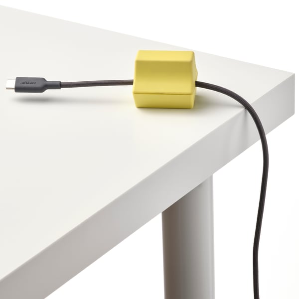 A black/yellow HAVSKÅL 2-piece, USB anchor