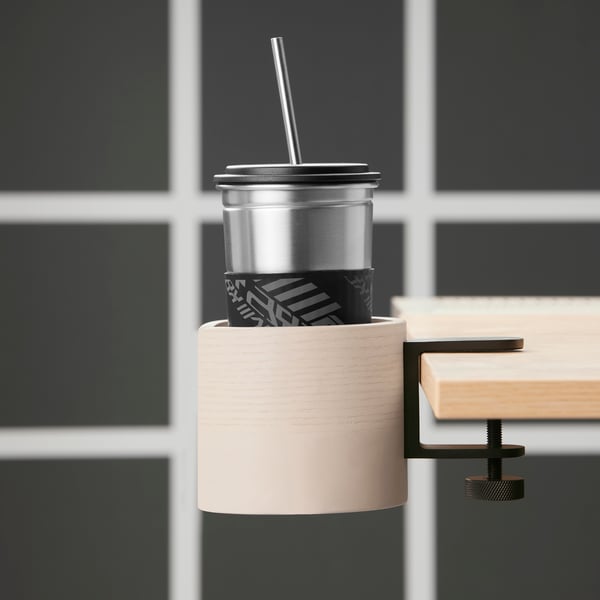 An ash veneer LÅNESPELARE mug holder
