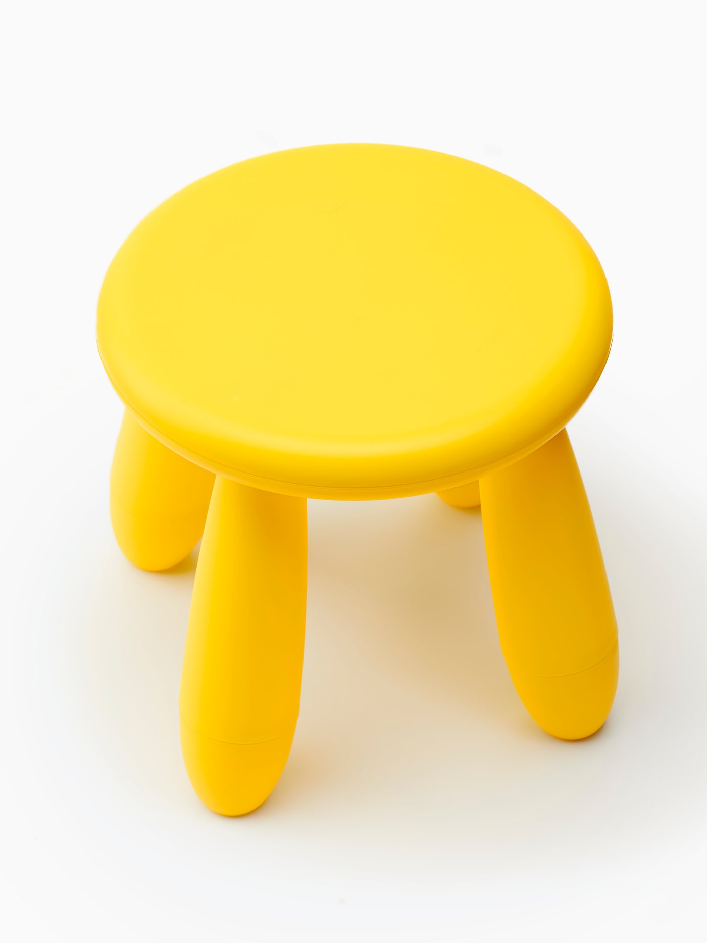An in/outdoor/yellow MAMMUT children's stool