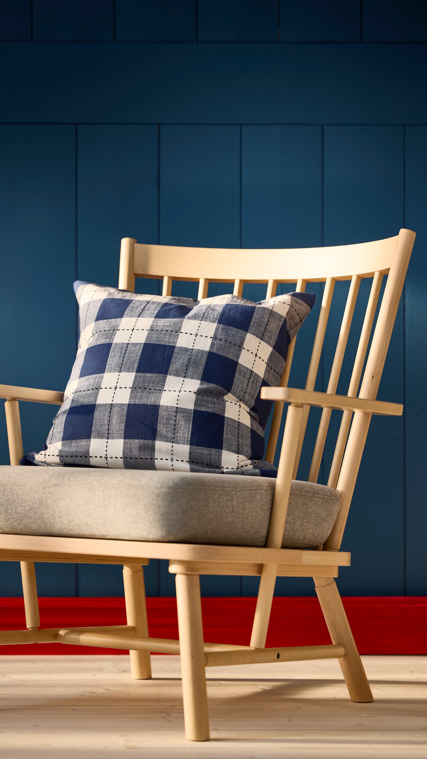 A birch/Tibbleby beige/grey PERSBOL armchair