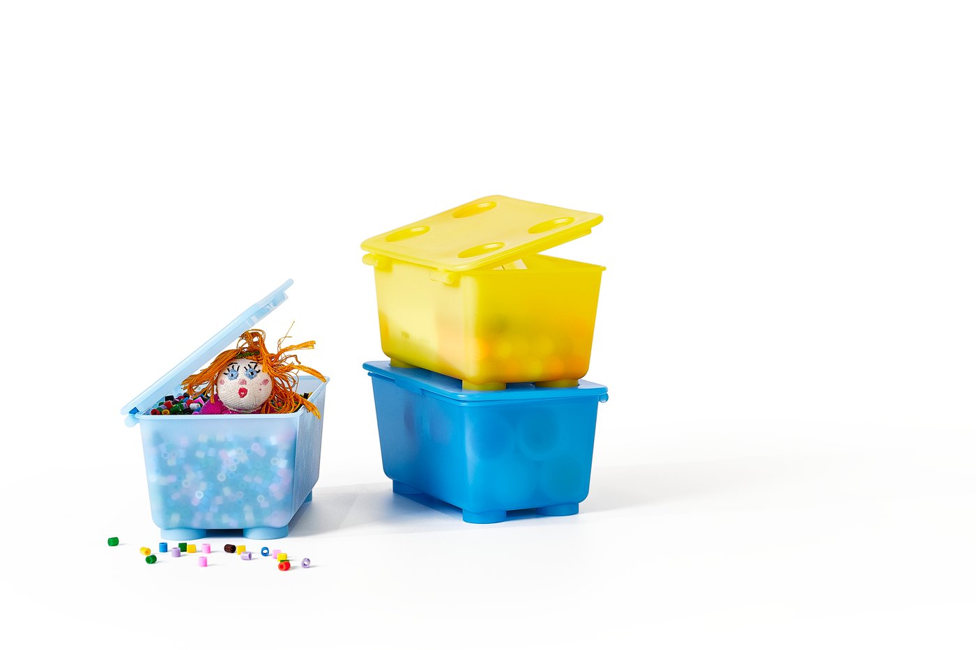 An yellow/blue GLIS box with lid