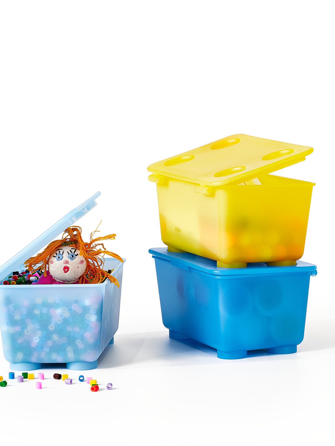 An yellow/blue GLIS box with lid