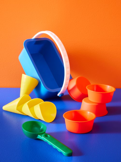 Studioaufnahme eines SANDIG Eiscreme-Sets für Sand, 10-tlg.