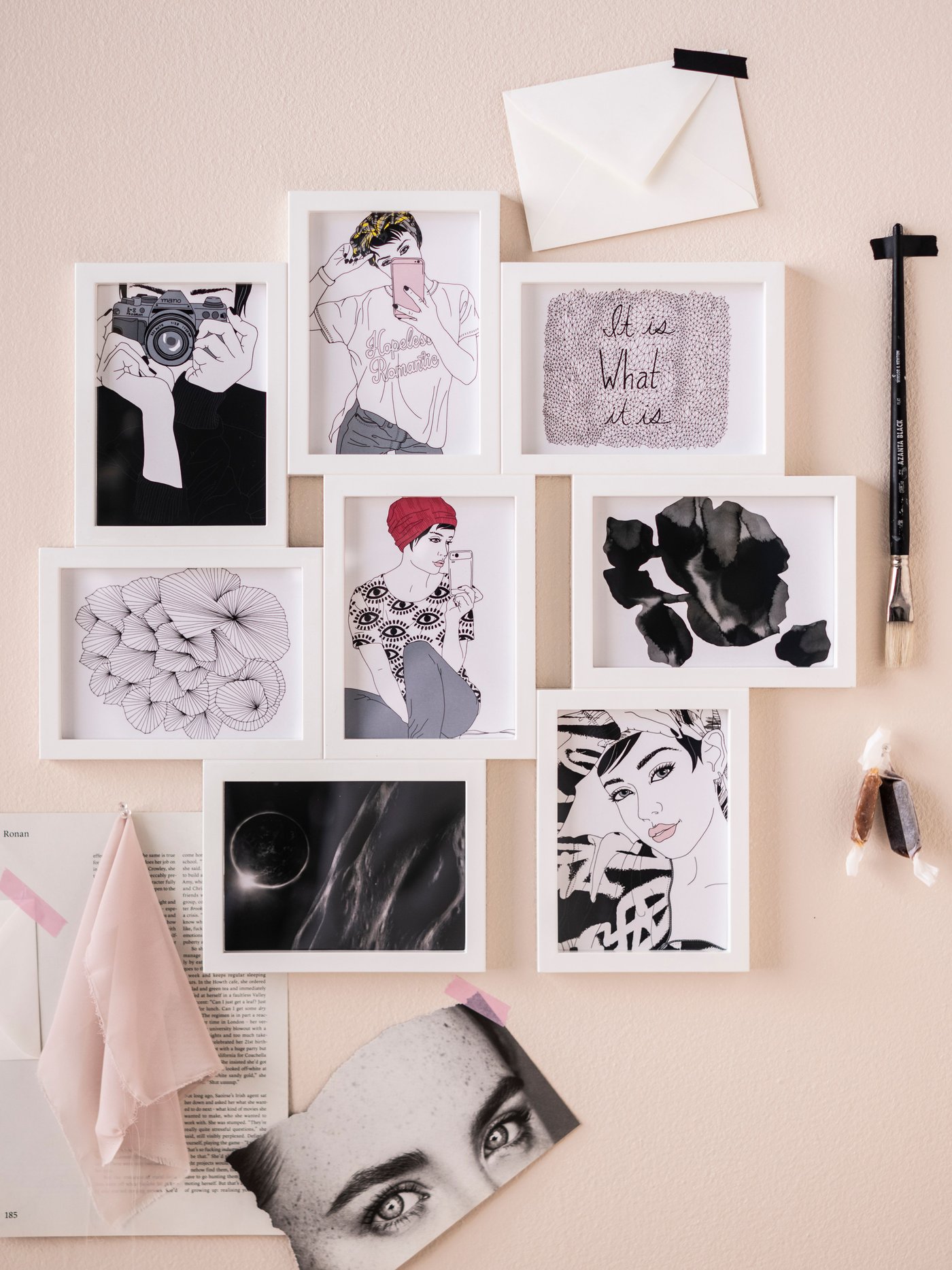 Bílý rám na koláž VÄXBO na 8 fotografií