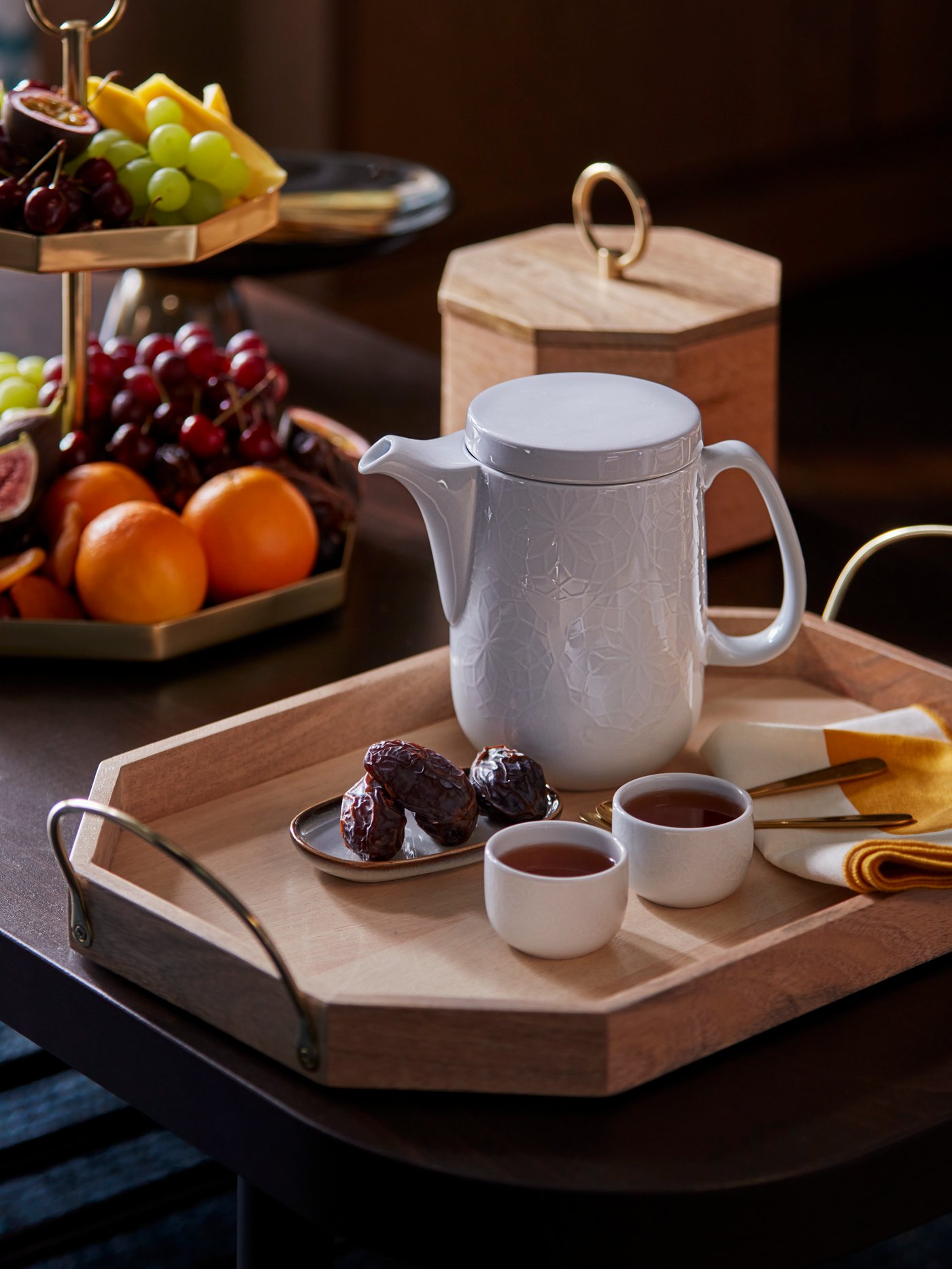 A wood GOKVÄLLÅ box with lid