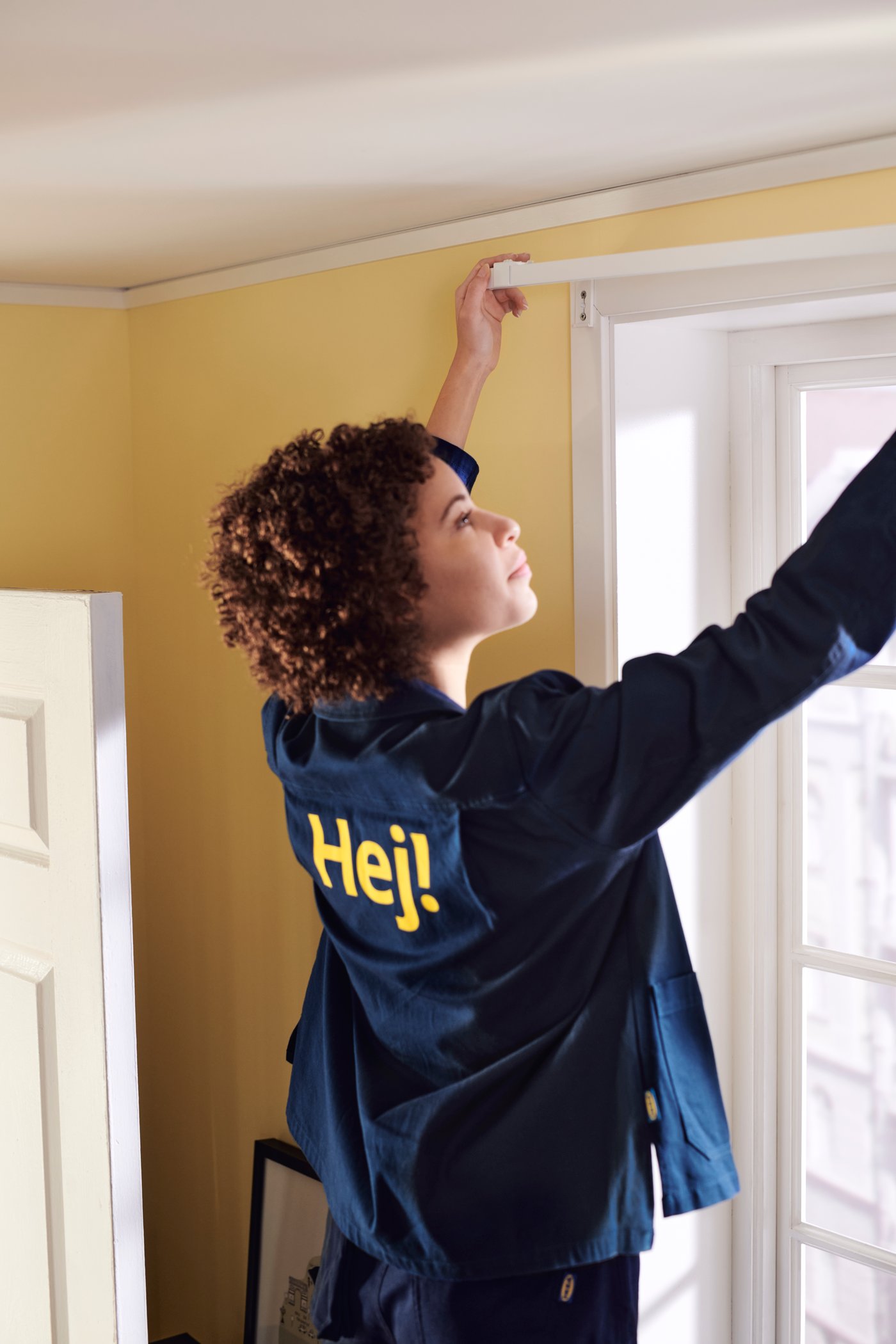 A white VIDGA two track wall set