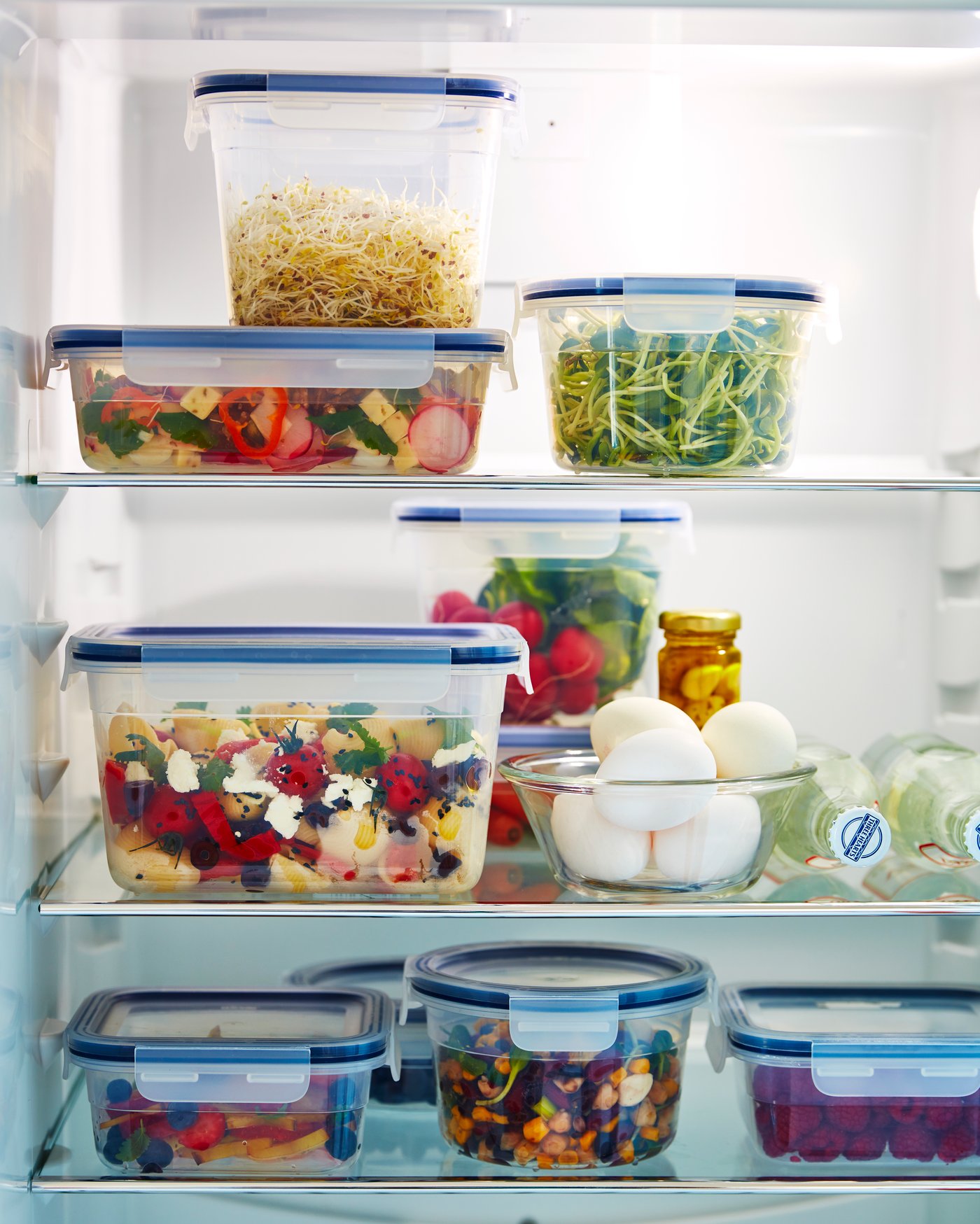 A rectangular/glass IKEA 365+ food container in the kitchen