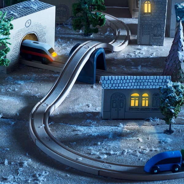 A multicolour LILLABO 20-piece basic train set in the childrens room