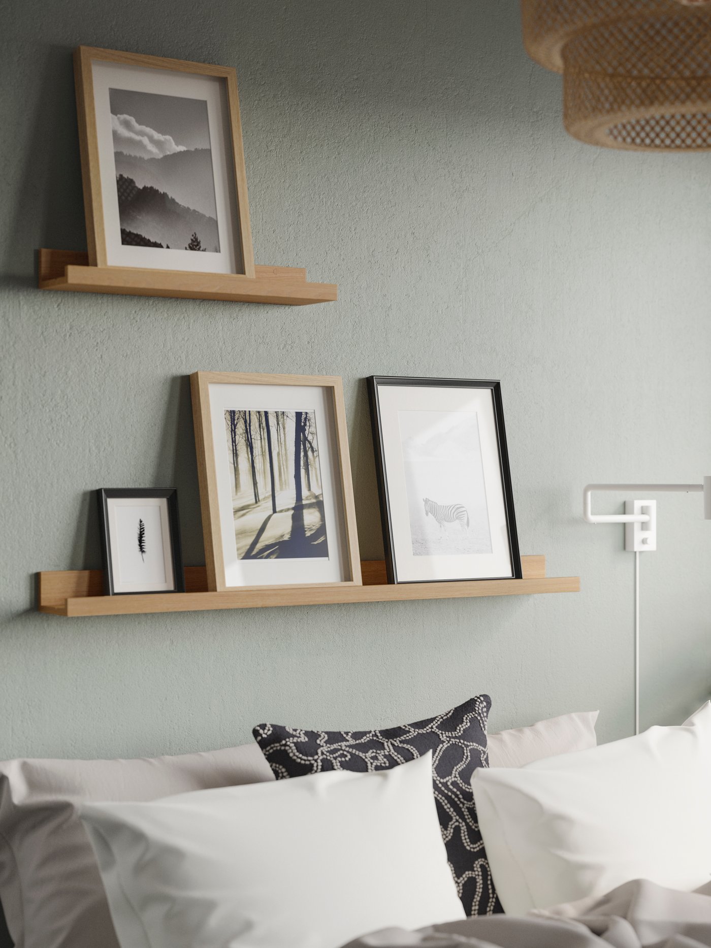 An oak effect MOSSLANDA picture ledge