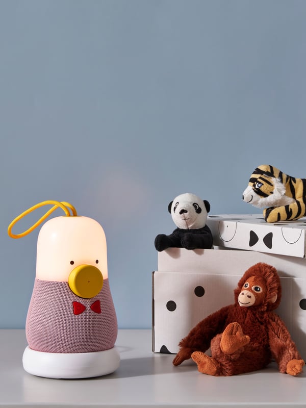 A peanut shape/pink VAPPEBY bluetooth speaker