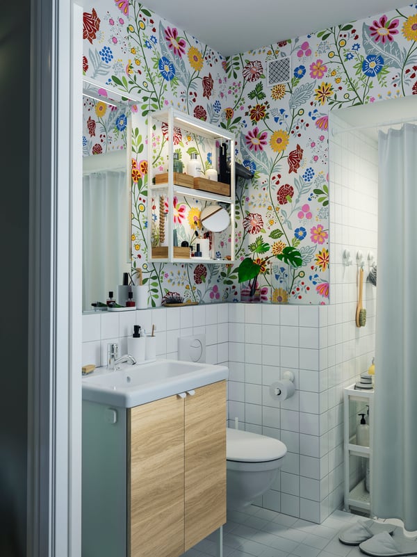 Las mejores ideas para decorar un baño pequeño están en IKEA