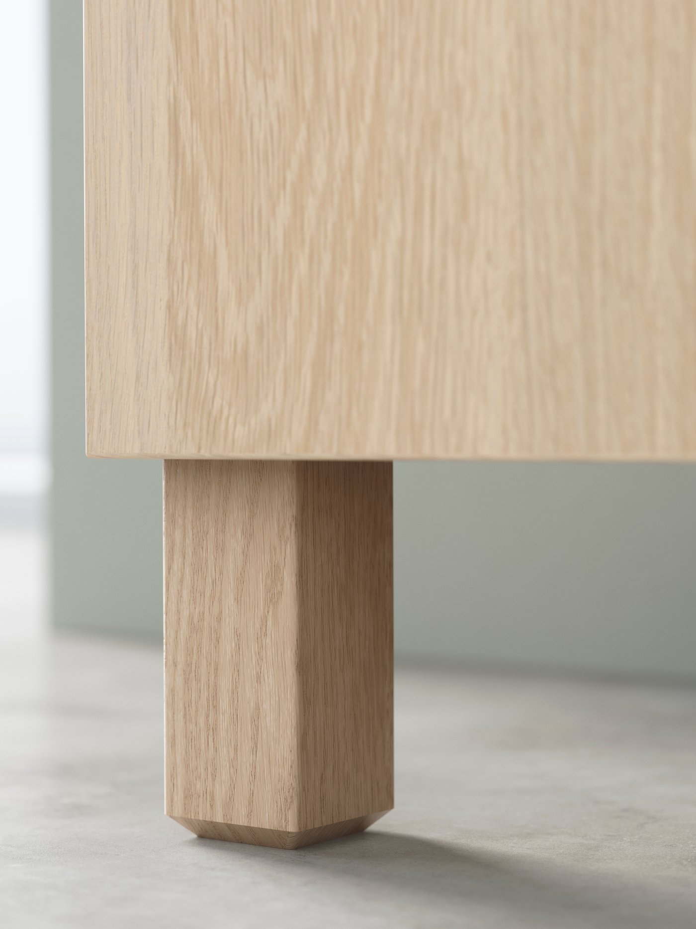 Zbiżenie na nogę STUBBARP od szafki BESTÅ.