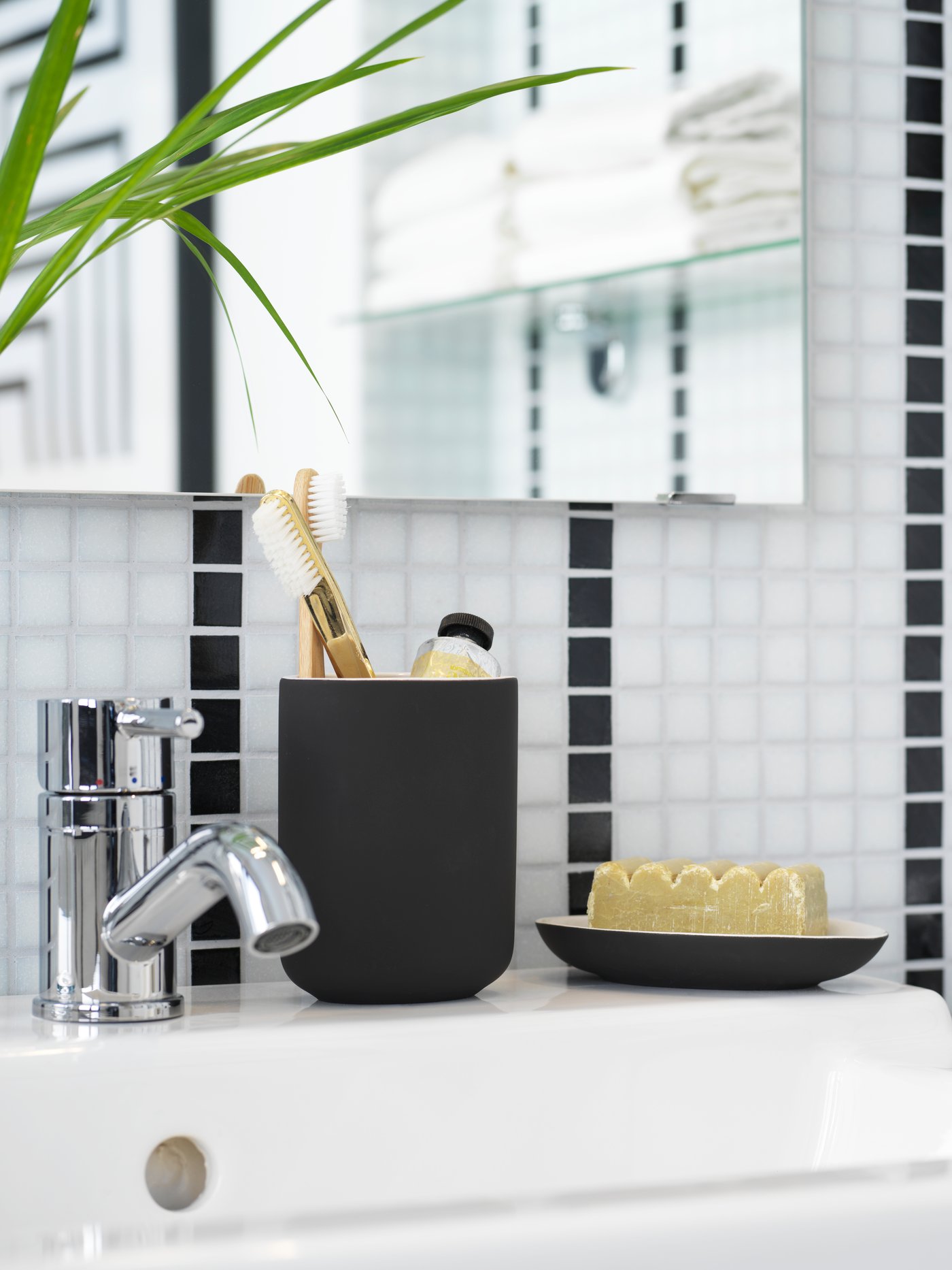 Toothbrush holders at Rs.199