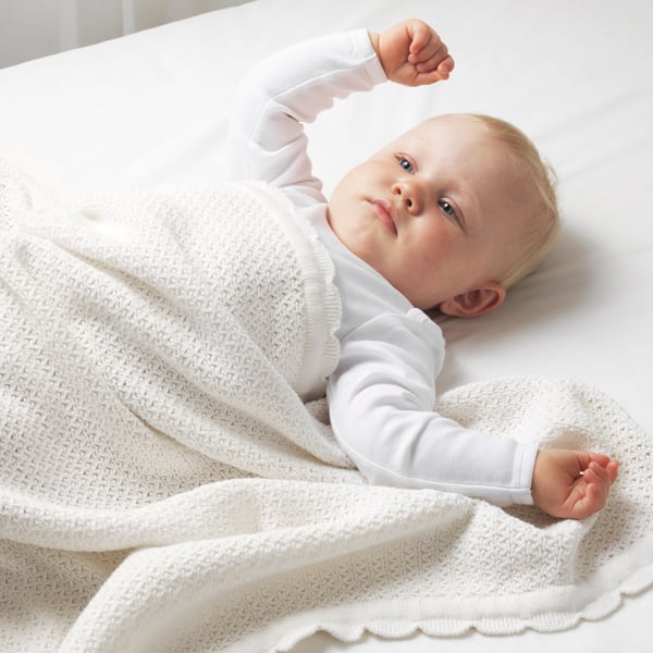 A white GULSPARV blanket