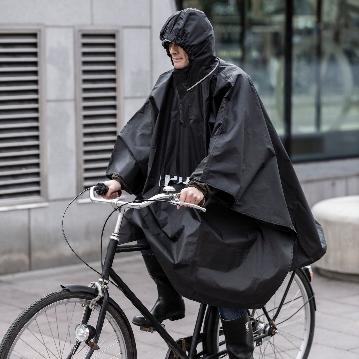 A SALTSTEN rain poncho
