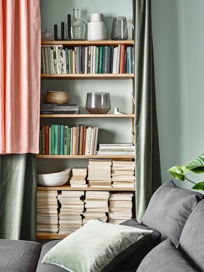Create a balanced living room with smart storage - IKEA