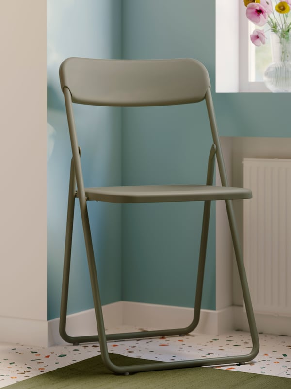 Zielone, składane krzesło VIHALS.