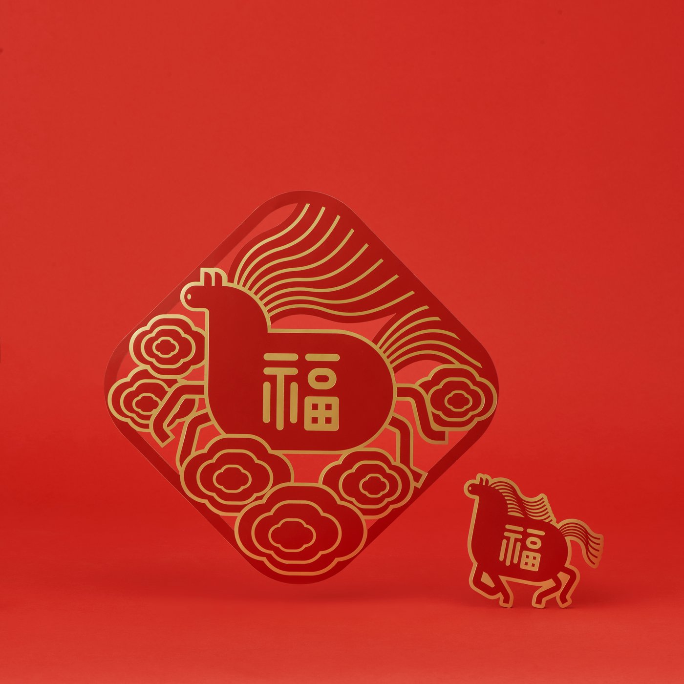 A horse/red FÖSSTA window decoration