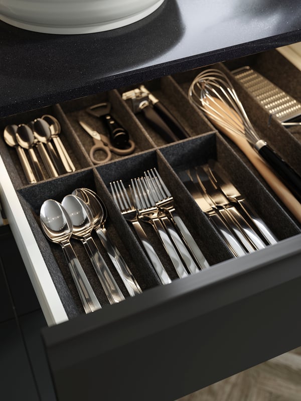 A VARDAGEN Bottle opener and can opener